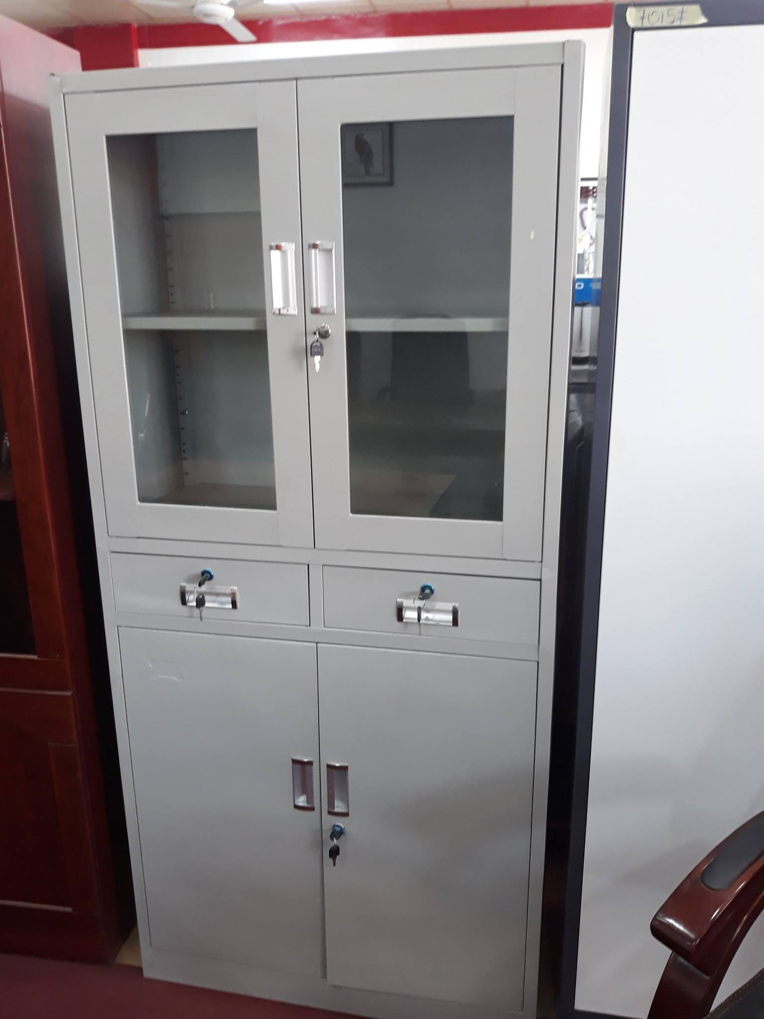 Armoire 2 battantes, 2 tirroirs et 2 commodes Metal Armoire 2 battantes, 2 tirroirs et 2 commodes Metal
